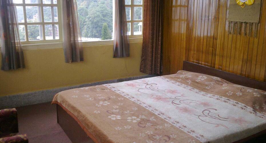 Tip Top Gujarati Guest House, Lachung 3